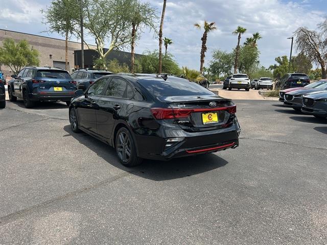 Photo of 2021 Aurora Black Kia Forte
