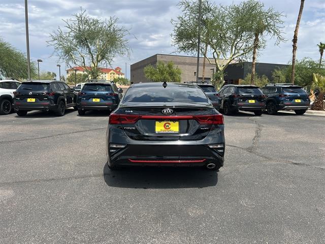 Photo of 2021 Aurora Black Kia Forte