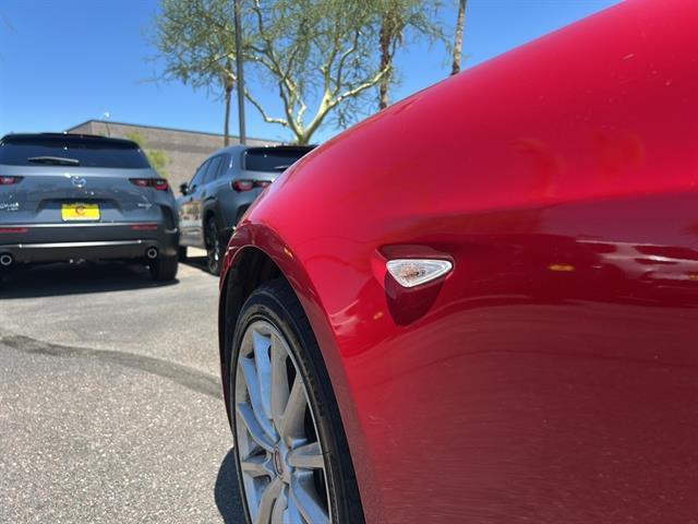 Photo of 2018 Hypnotique Red FIAT 124 Spider