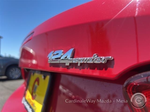 Photo of 2018 Hypnotique Red FIAT 124 Spider