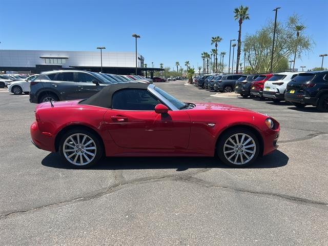 Photo of 2018 Hypnotique Red FIAT 124 Spider