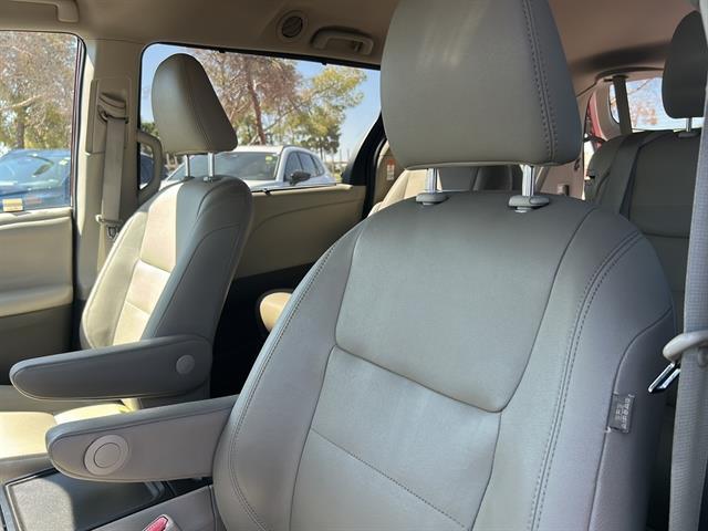 Photo of 2020 Salsa Red Pearl Toyota Sienna