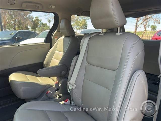 Photo of 2020 Salsa Red Pearl Toyota Sienna