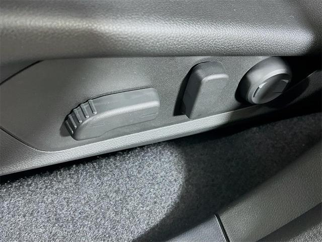 Photo of 2025 Magnetite Gray Metallic Subaru Forester