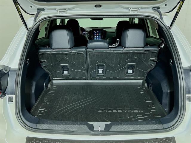Photo of 2024 Crystal White Pearl Subaru Crosstrek