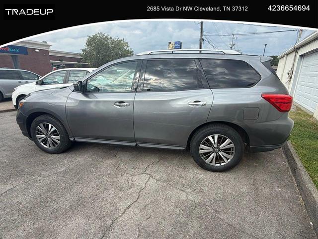Photo of 2020 Gun Metallic Nissan Pathfinder