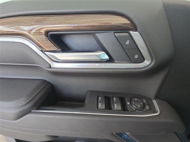 Photo of 2025 Black Chevrolet Silverado 1500