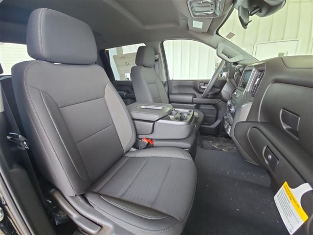 Photo of 2025 Black Chevrolet Silverado 2500