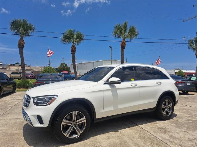 Photo of 2021 Polar White Mercedes-Benz GLC 300