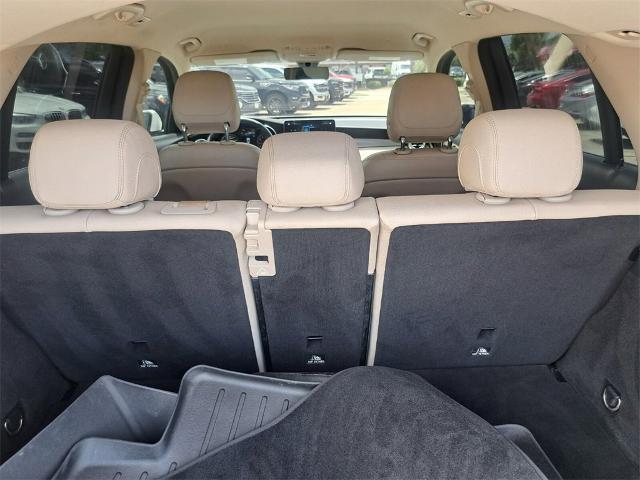 Photo of 2021 Polar White Mercedes-Benz GLC 300