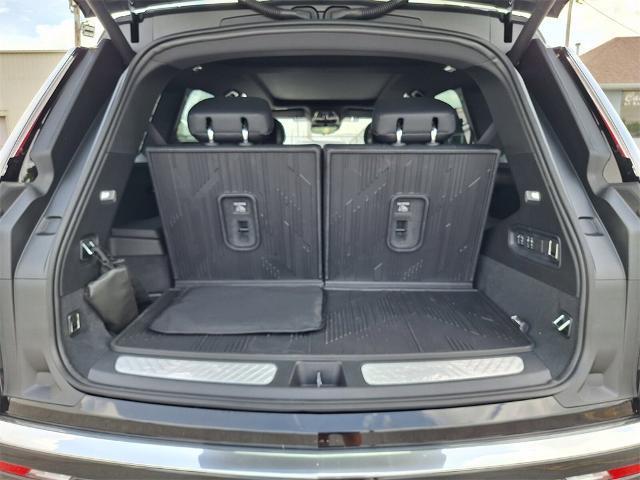 Photo of 2026 Stellar Black Metallic Cadillac VISTIQ