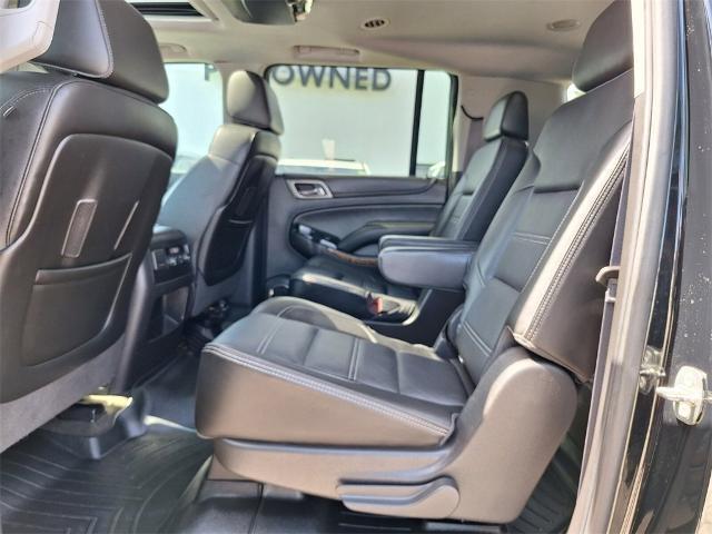 Photo of 2016 Onyx Black GMC Yukon XL