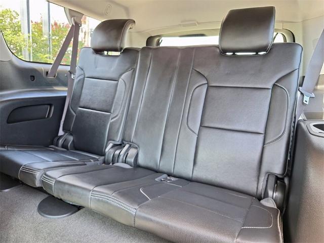 Photo of 2016 Onyx Black GMC Yukon XL