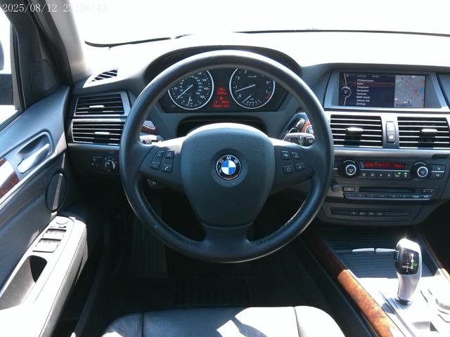 Photo of 2011 GRAY BMW X5