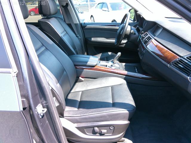 Photo of 2011 GRAY BMW X5