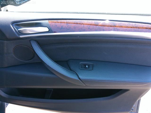 Photo of 2011 GRAY BMW X5