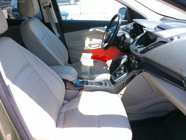 Photo of 2014 GREEN Ford Escape
