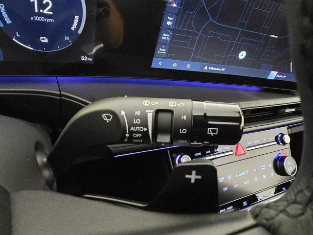 Photo of 2025 Phantom Black Hyundai SANTA FE HEV