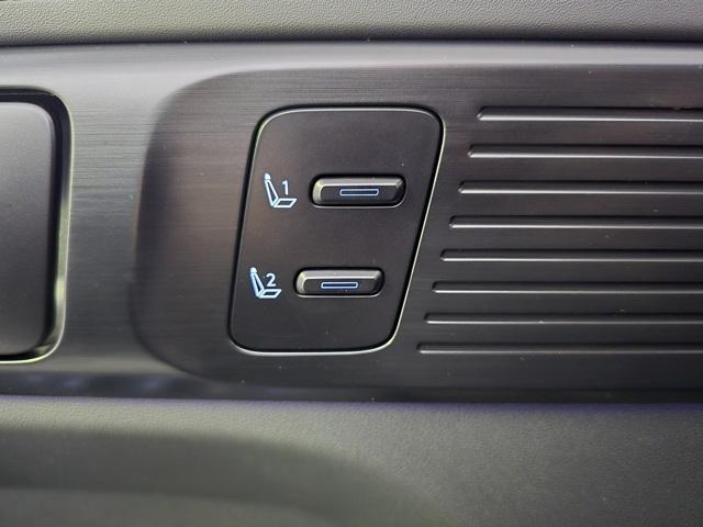 Photo of 2025 Phantom Black Hyundai SANTA FE HEV