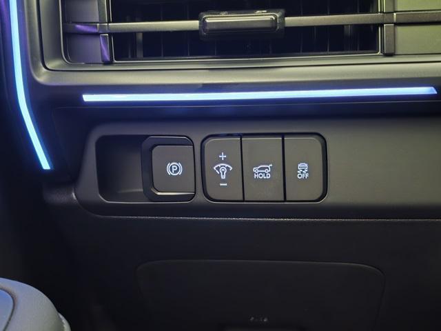 Photo of 2025 Phantom Black Hyundai SANTA FE HEV