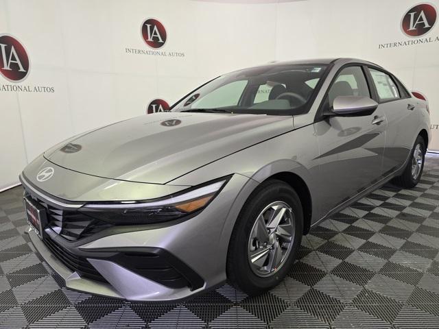 Photo of 2025 Fluid Metal Hyundai ELANTRA