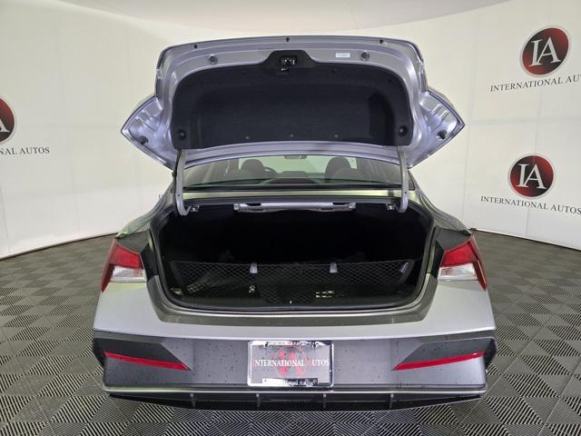 Photo of 2025 Fluid Metal Hyundai ELANTRA