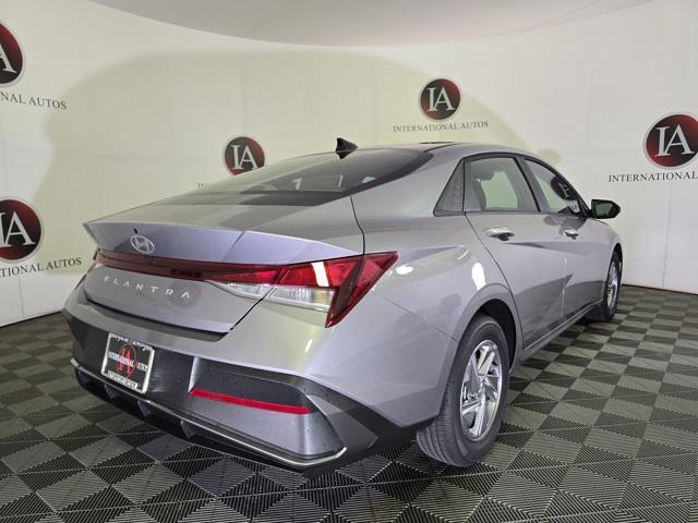 Photo of 2025 Fluid Metal Hyundai ELANTRA