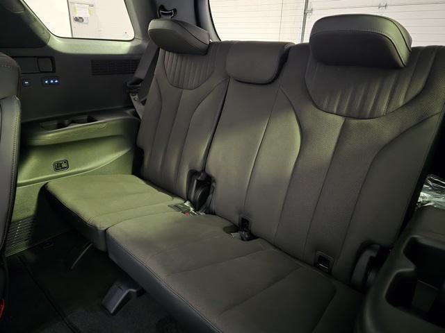 Photo of 2025 Hyper White Hyundai PALISADE