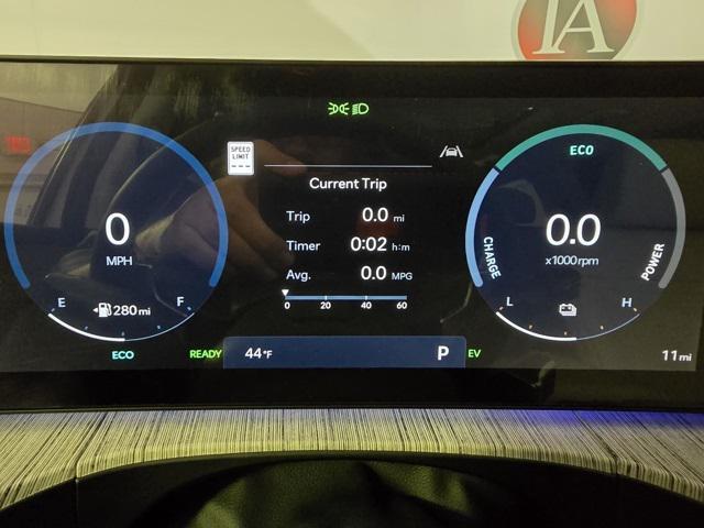 Photo of 2025 Serenity White Hyundai SANTA FE HEV