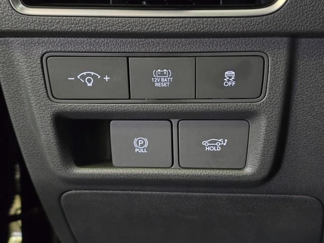 Photo of 2024 Onyx Black Hyundai SONATA Hybrid
