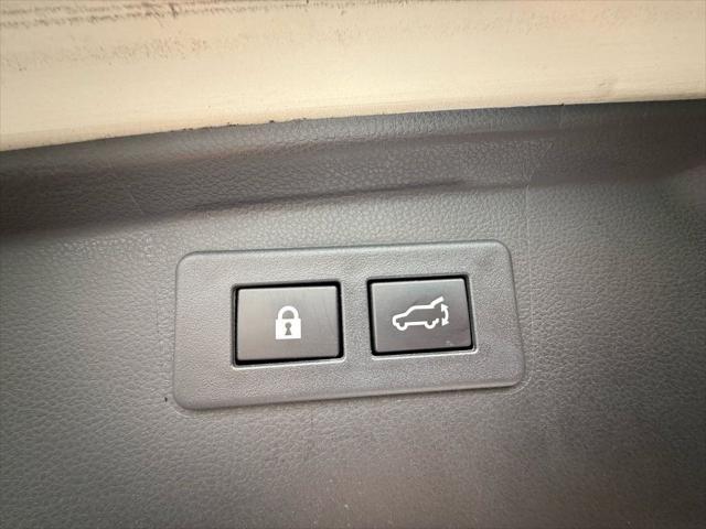 Photo of 2024 Crystal White Pearl Subaru Outback