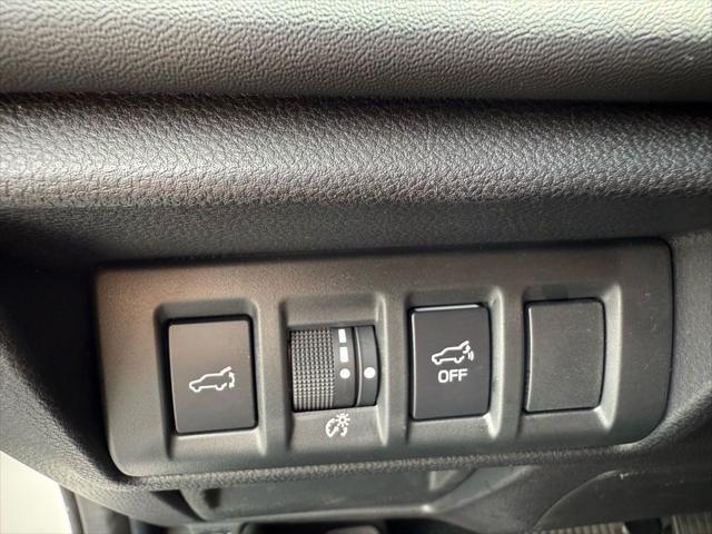 Photo of 2024 Crystal White Pearl Subaru Outback