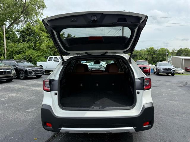 Photo of 2024 Crystal White Pearl Subaru Outback