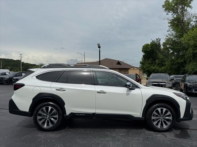 Photo of 2024 Crystal White Pearl Subaru Outback