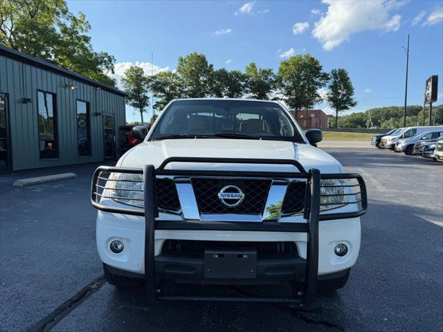 Photo of 2013 Glacier White Nissan Frontier