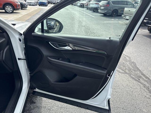 Photo of 2023 Summit White Buick Envision