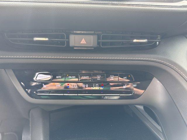 Photo of 2023 Summit White Buick Envision