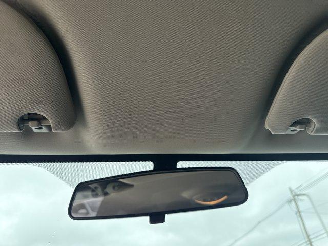 Photo of 2008 Summit White Pontiac G5