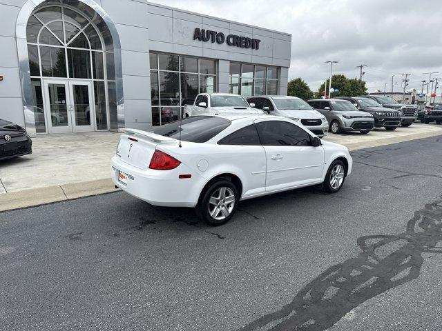 Photo of 2008 Summit White Pontiac G5