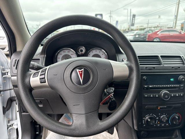 Photo of 2008 Summit White Pontiac G5