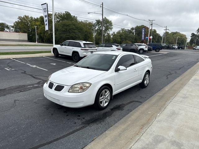 Photo of 2008 Summit White Pontiac G5
