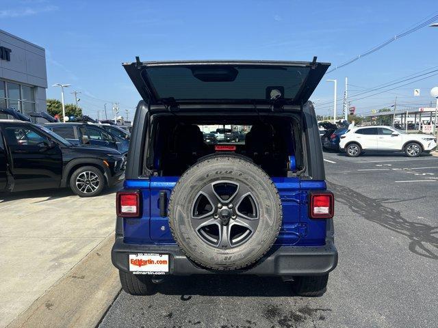 Photo of 2018 Ocean Blue Metallic Jeep Wrangler Unlimited