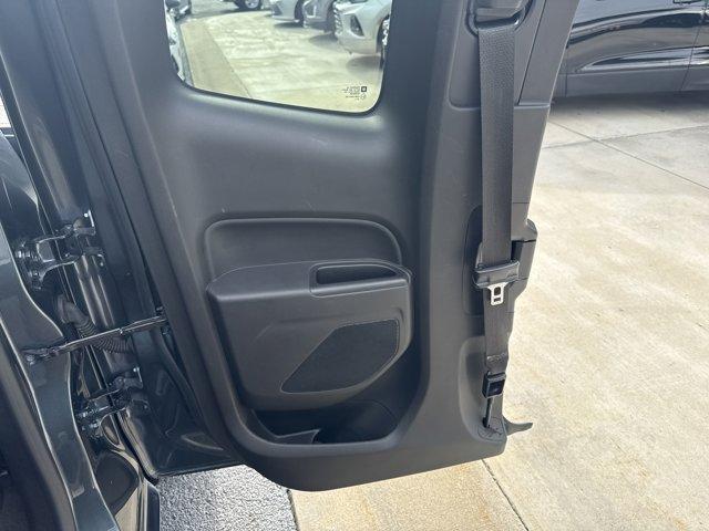 Photo of 2015 Cyber Gray Metallic Chevrolet Colorado