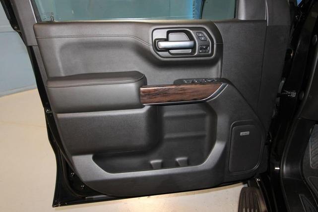 Photo of 2021 Onyx Black GMC Sierra 1500