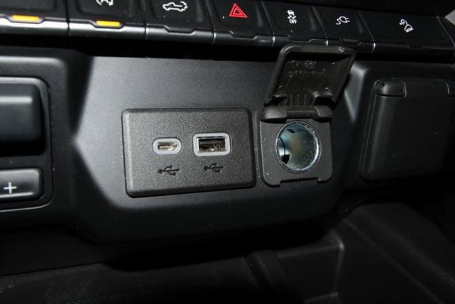 Photo of 2021 Onyx Black GMC Sierra 1500