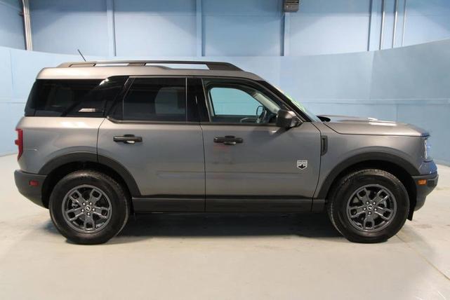 Photo of 2024 Gray Metallic Ford Bronco Sport