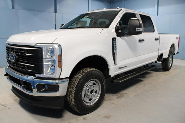 Photo of 2025 Oxford White Ford F-250