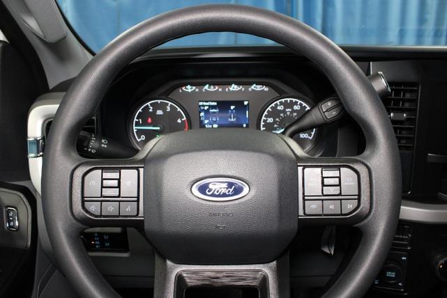 Photo of 2025 Oxford White Ford F-250