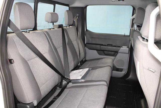 Photo of 2025 Oxford White Ford F-250