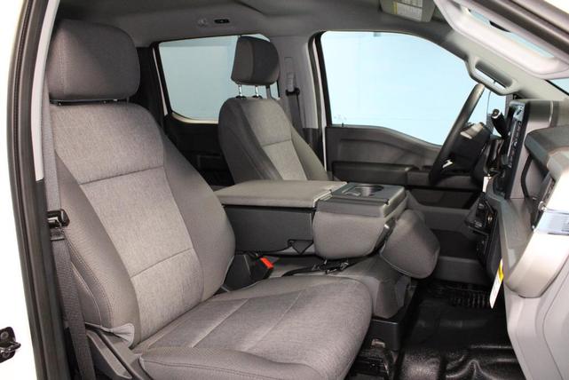 Photo of 2025 Oxford White Ford F-250